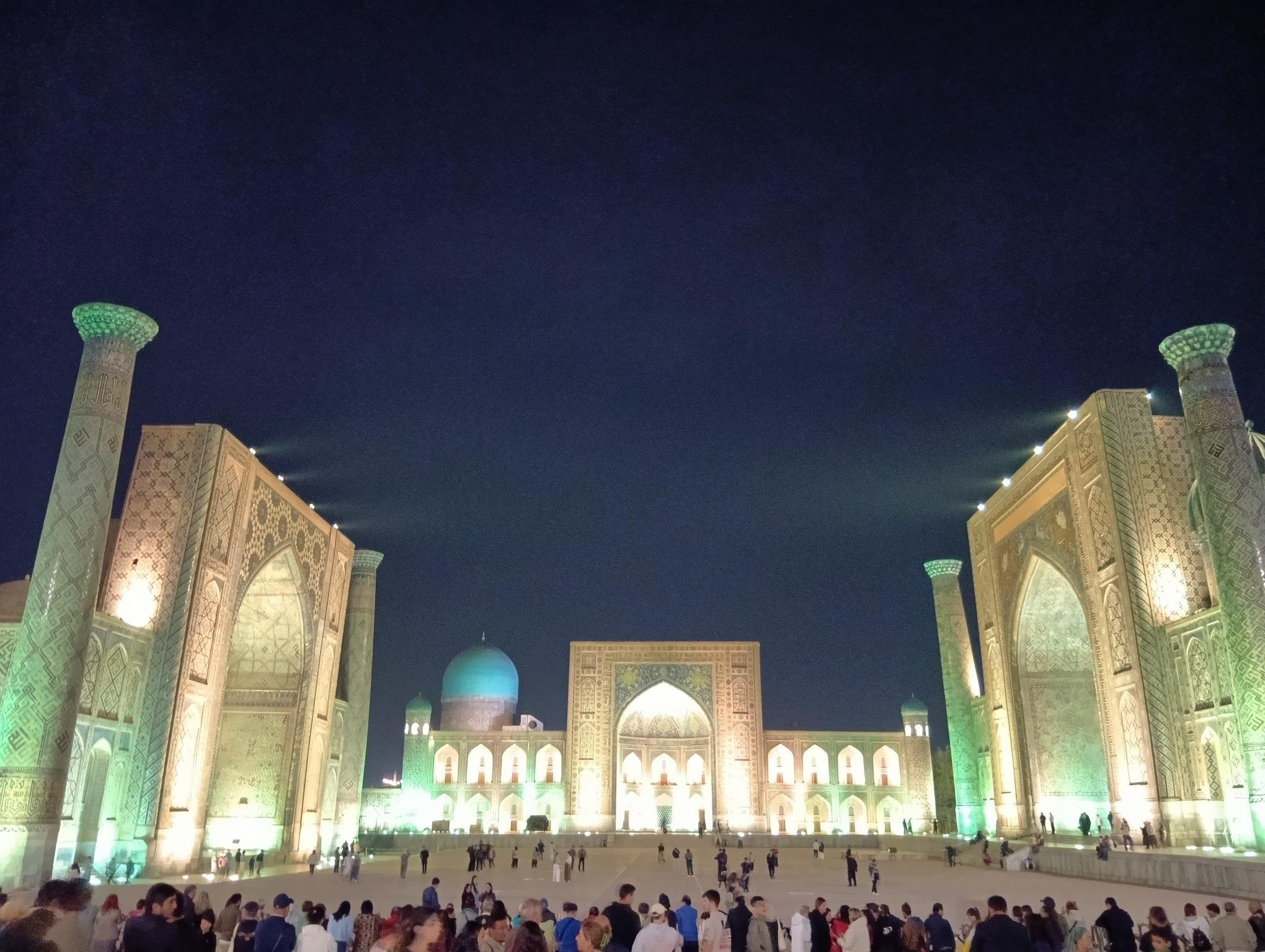 レギスタン広場サマルカンド