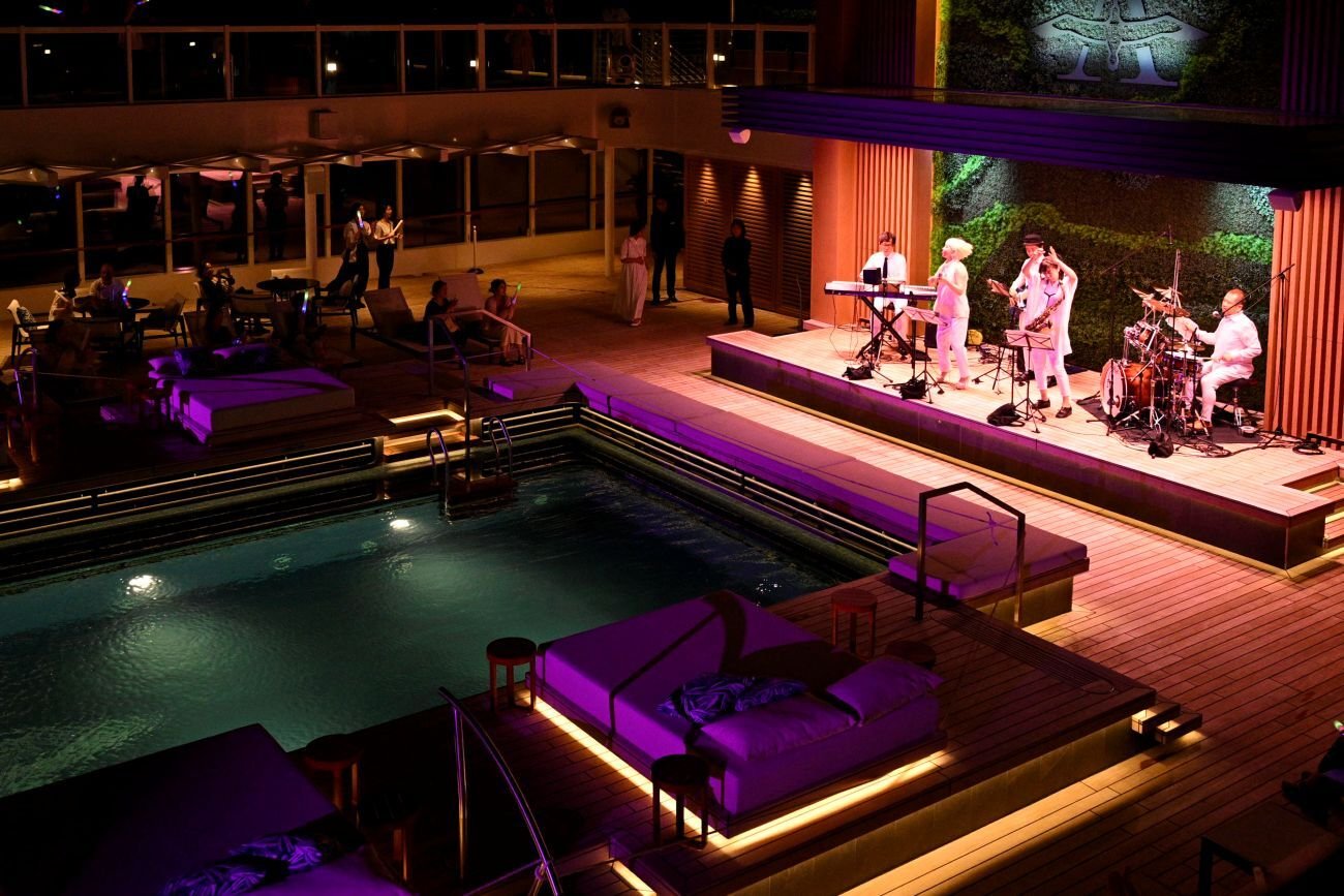 11deck_AlbatrossPool_DSC3420-1