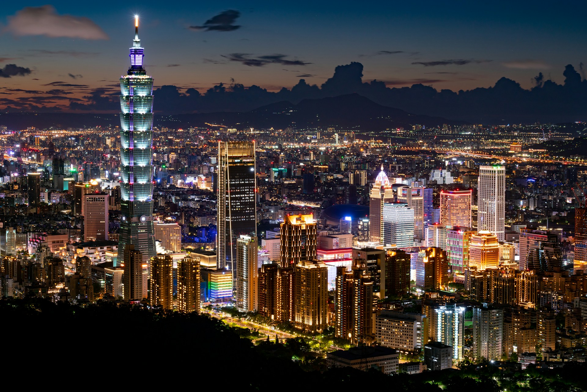 Unsplash_Timo Volz_台北