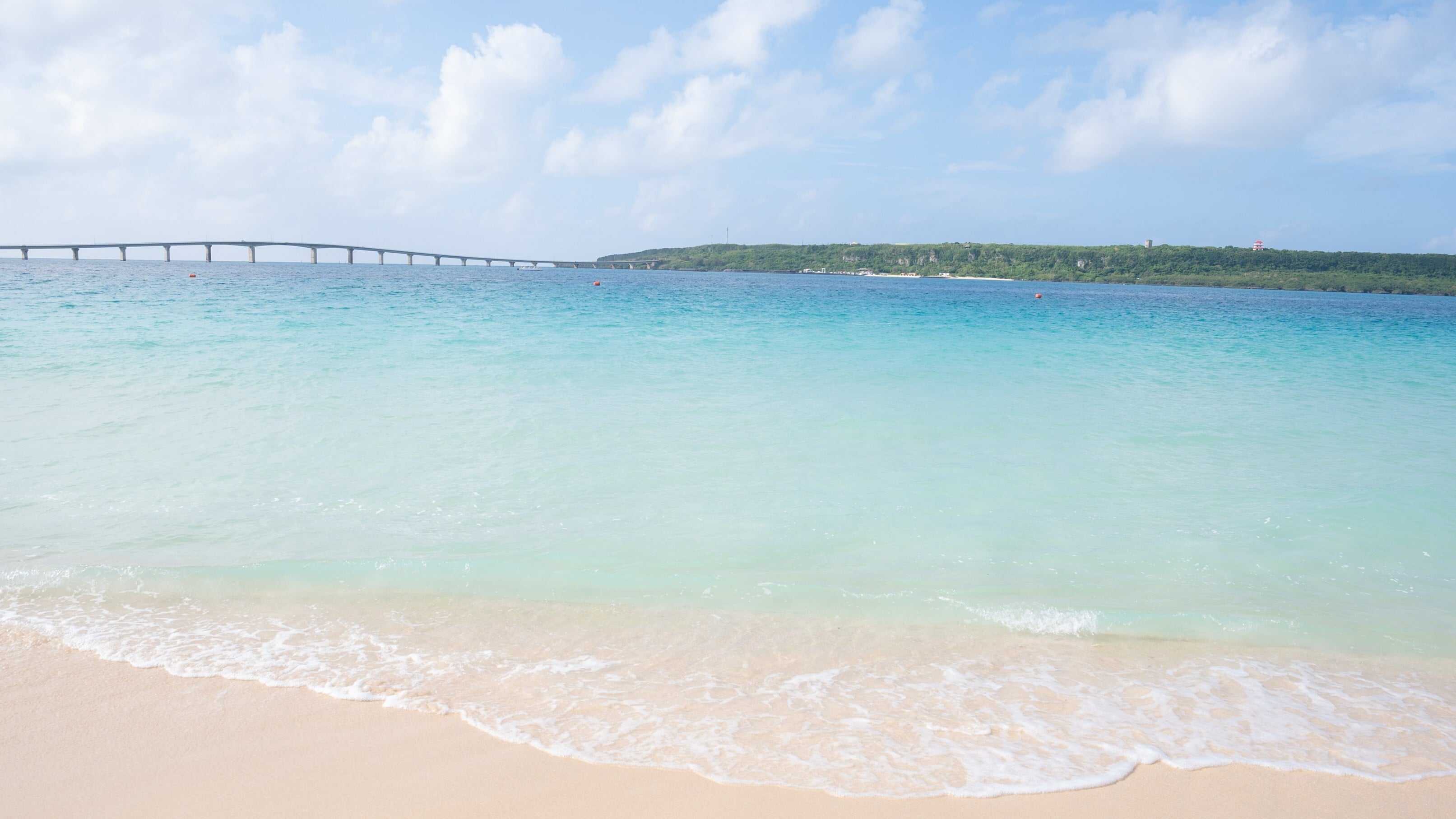 リサイズ与那覇前浜ビーチ3©OPG