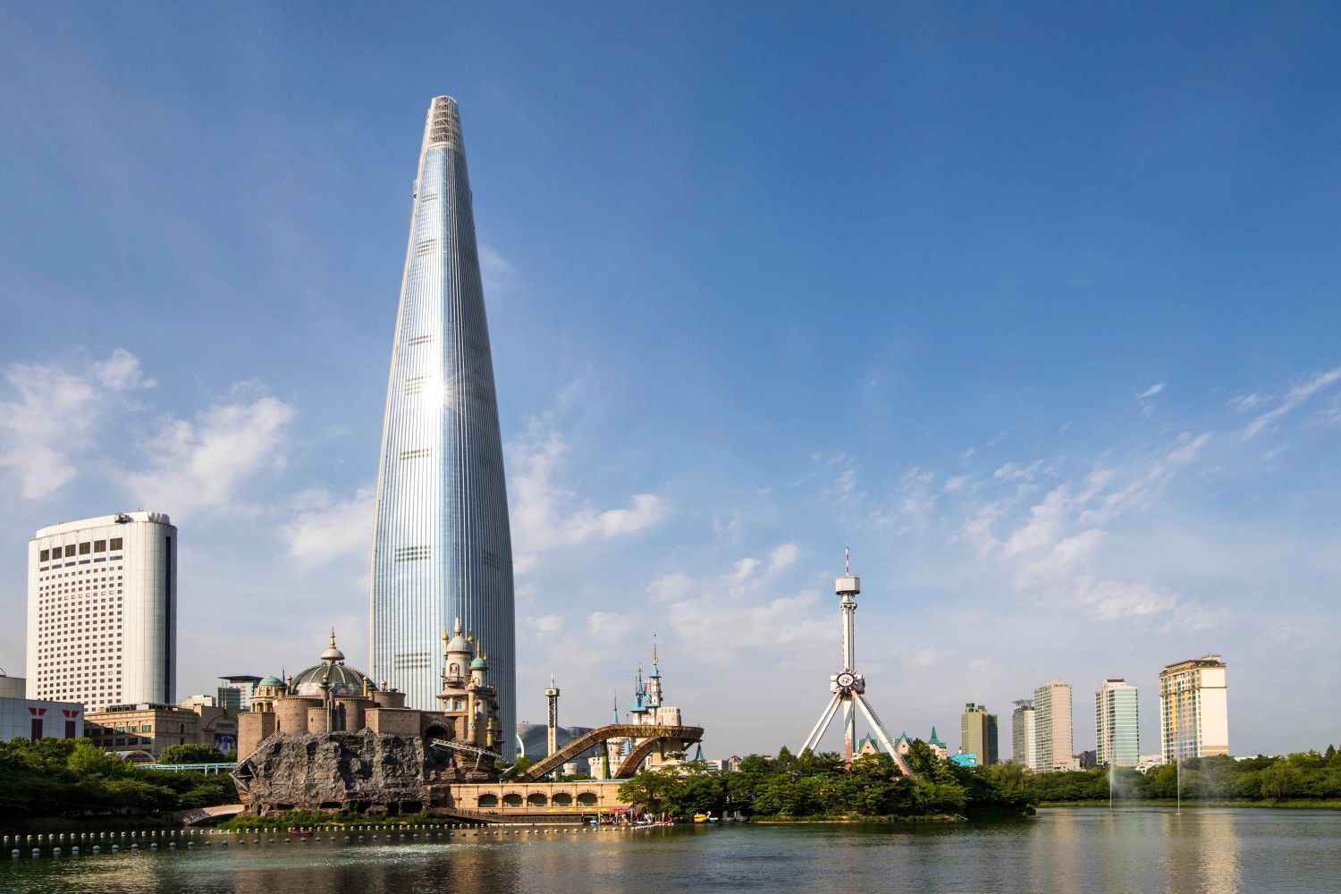 ロッテワールドLotte World TowerC Korea Tourism Organization, Lee bumsu