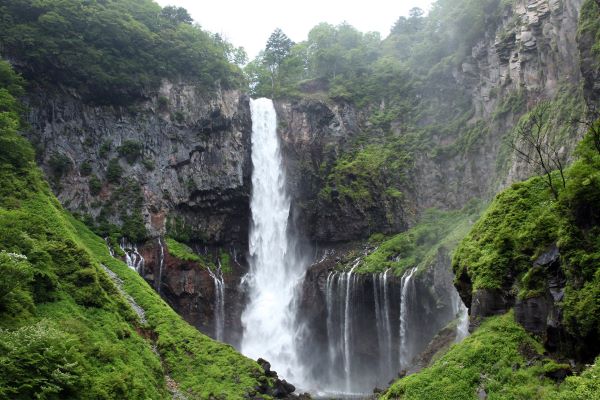 華厳の滝(夏)_とちぎ旅ネット-1