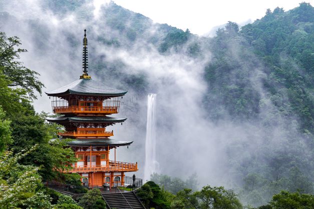 那智の滝※要©_写真提供：公益社団法人 和歌山県観光連盟