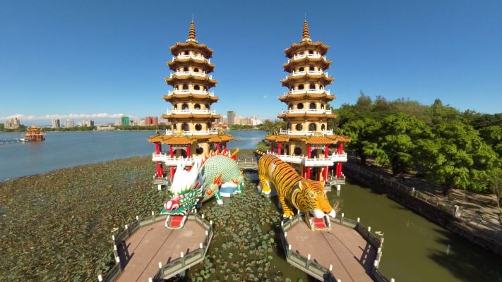 高雄龍虎塔