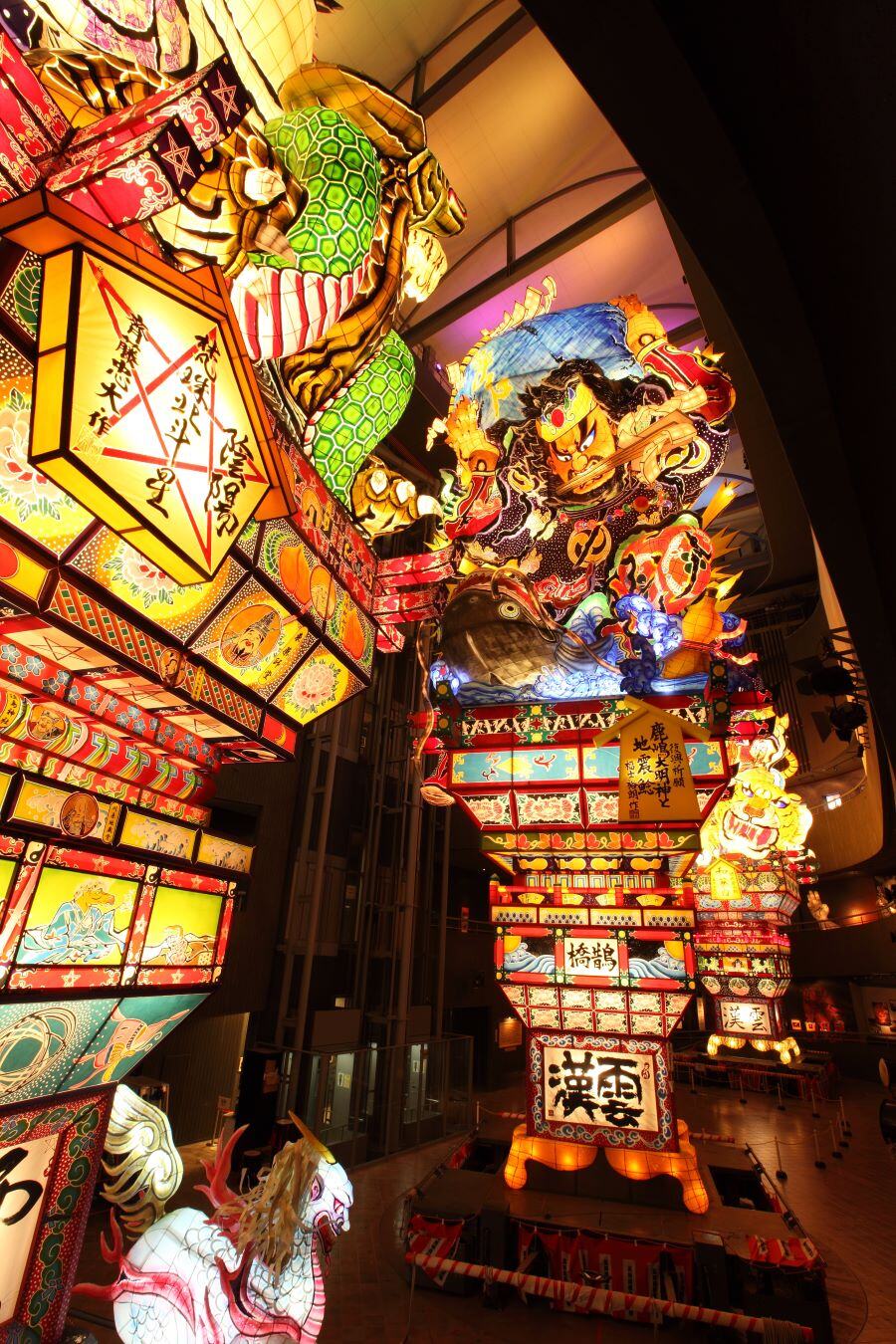 1047_立佞武多の館