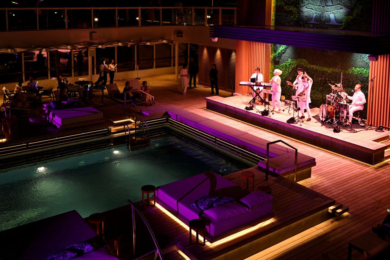 11deck_AlbatrossPool_DSC3420-1